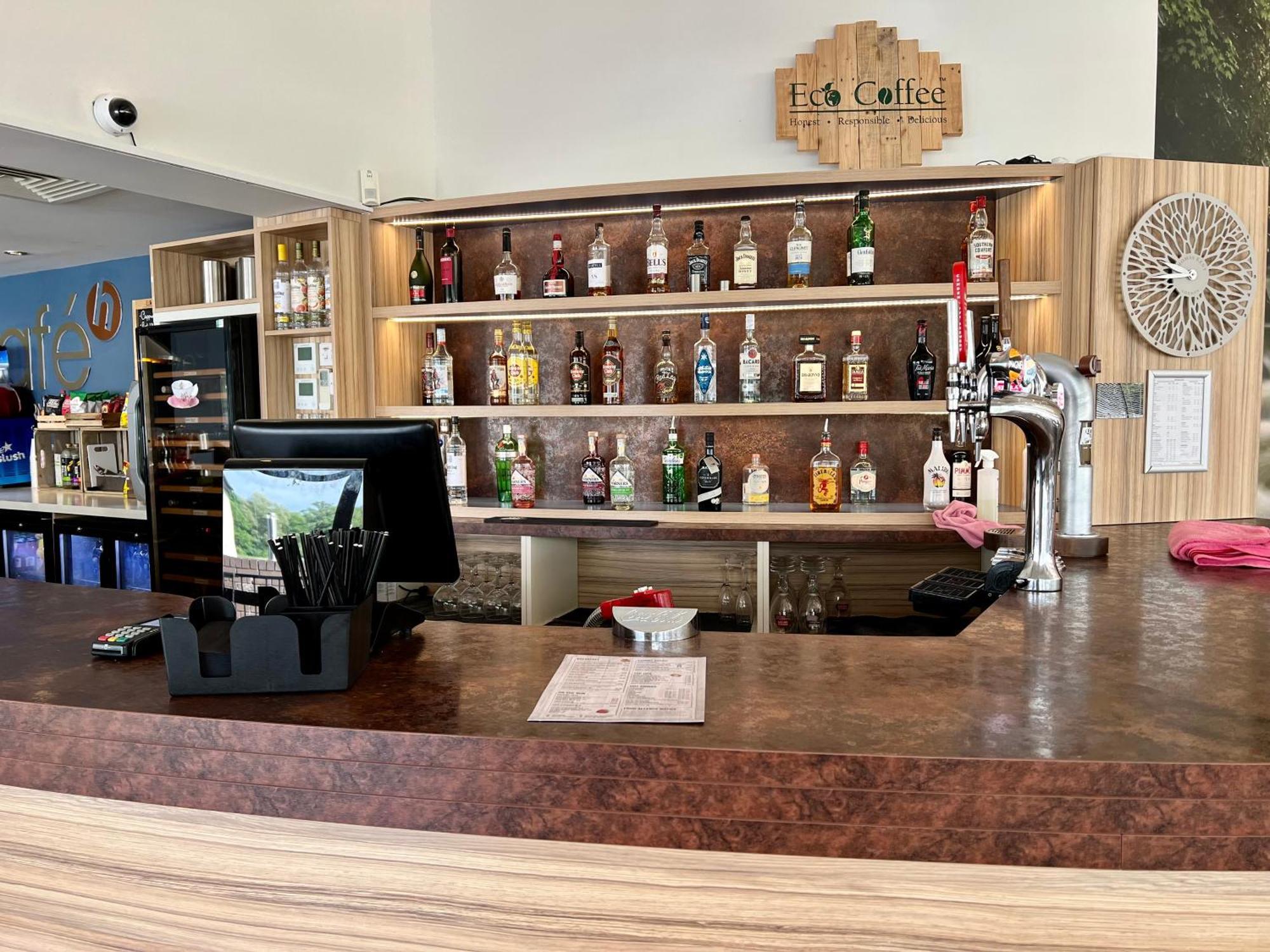 Wildflower, Premium Plus Hot Tub Lodge South Cerney Ngoại thất bức ảnh