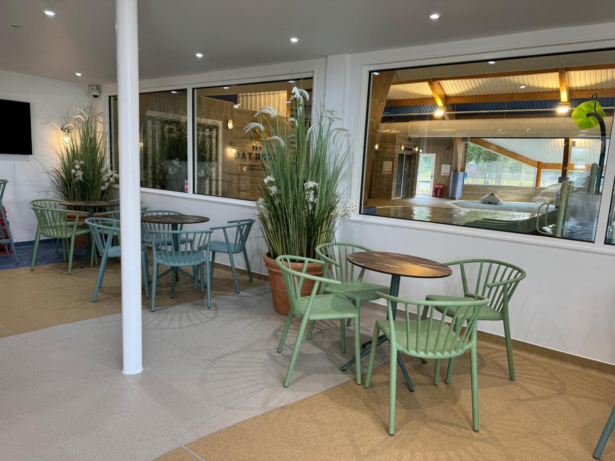 Wildflower, Premium Plus Hot Tub Lodge South Cerney Ngoại thất bức ảnh